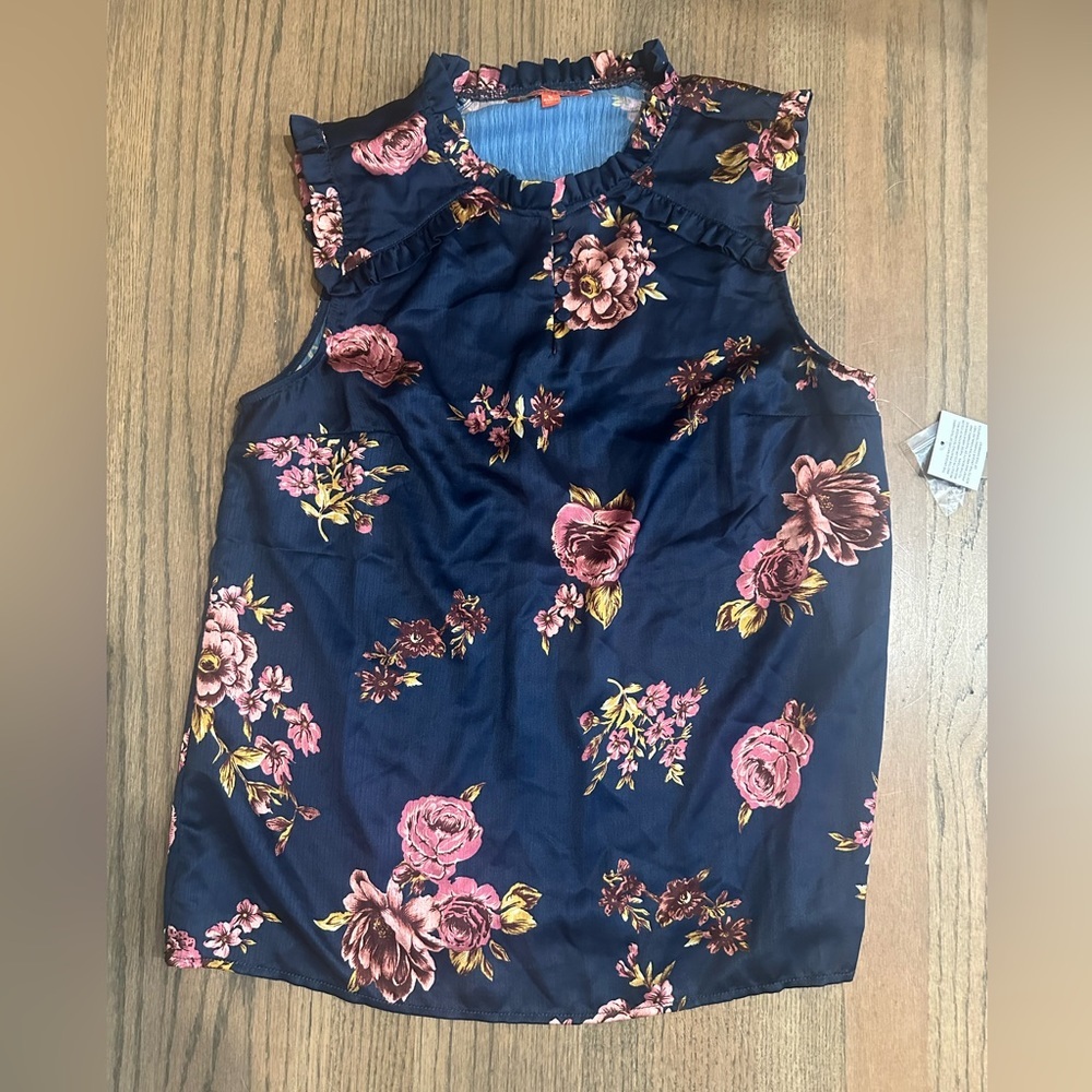 ModCloth Floral Top-NWT-Size Large